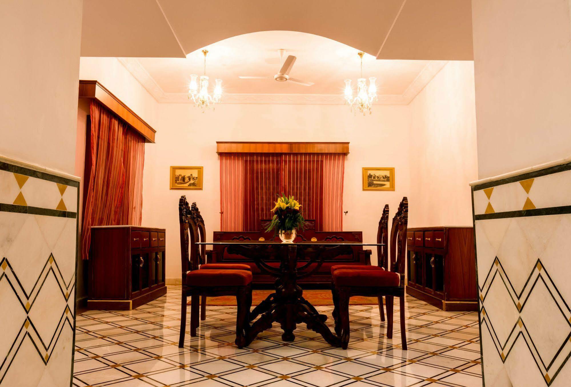 Pratap Mahal Pushkar Ihcl Seleqtion Otel Dış mekan fotoğraf